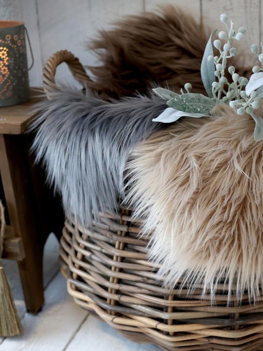 Actual product image Chic Antique Imitation lambskin 90 x 60 cm, mocha