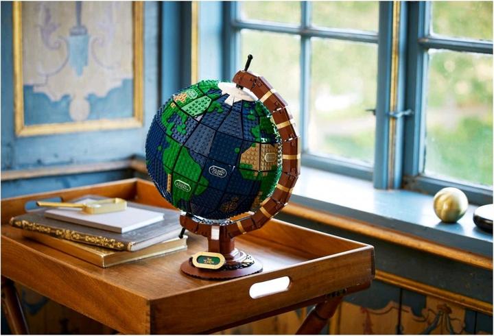 Actual product image LEGO Globe (21332, LEGO Ideas, LEGO Rare Sets)