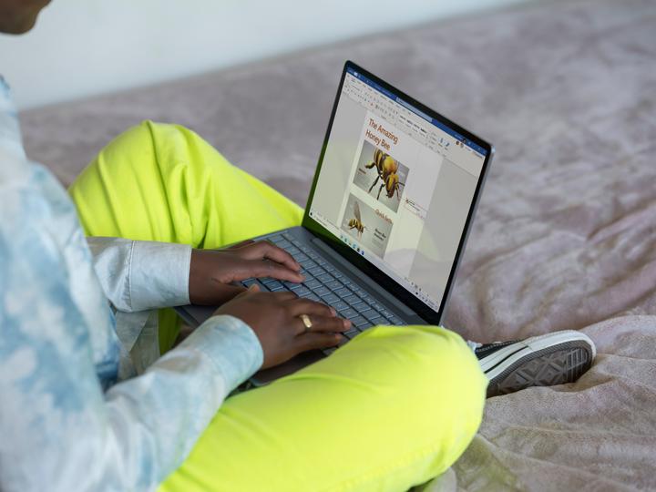 Produktbild Microsoft Surface Laptop Go (12.40", Intel Core i5-1035G1, 8 GB, 128 GB, DE)