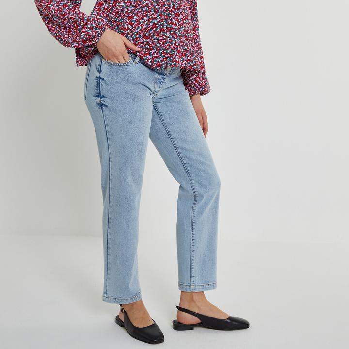 Actual product image La Redoute Collections Straight maternity jeans with high stretch insert at waistband (26)