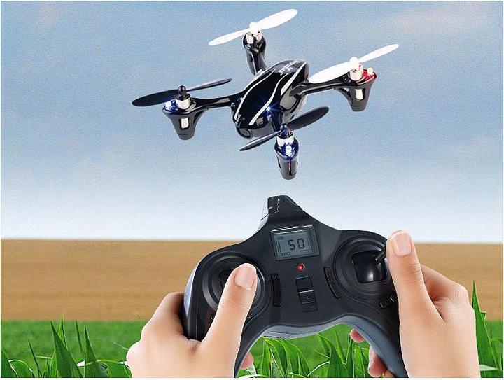 Produktbild Simulus 4-CH-Quadrocopter mit HD-Kamera & Funkfernsteuerung