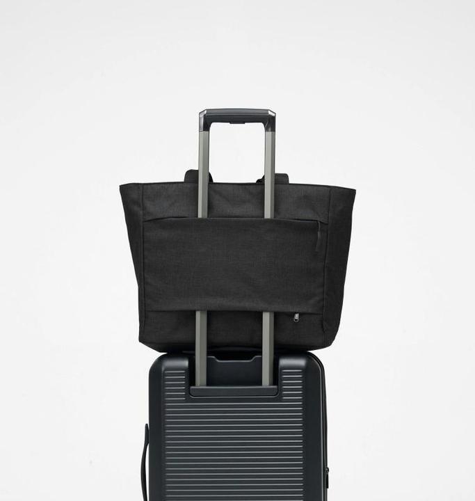 Actual product image Incase Crosstown Tote - Black (Case)