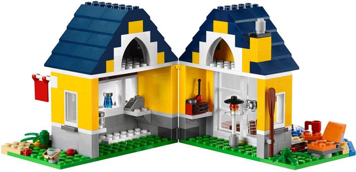 Actual product image LEGO Beach Hut (31035, LEGO Creator Expert)