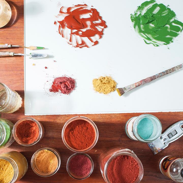 Actual product image Natural Earth Paint Kinderfarbe auf Wasserbasis (Yellow, Orange, Green, Red, Blue, Brown, 1000 ml)