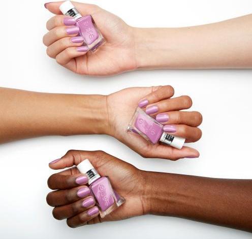 Actual product image Essie Gel Couture (180 dress call, Gel-Effect Nail Polish)