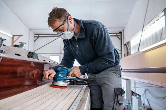 Produktbild Bosch Professional Exzenterschleifer GEX 34-150, Schleifteller, 1 x Pap.staub-btl., 1 x Absaugad. (Exzenterschleifer, 340 W)