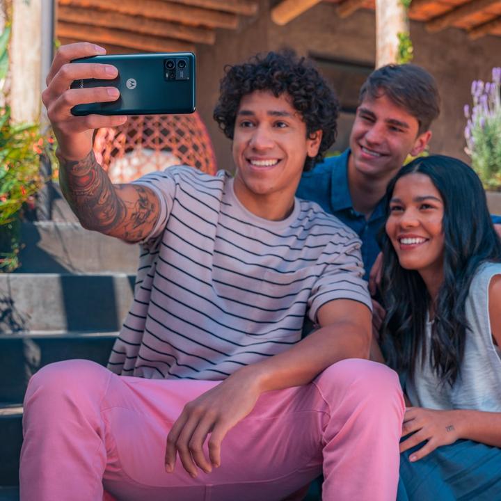 Image du produit Motorola Moto G72 (128 Go, Gris météorite, 6.55", Double SIM, 108 Mpx, 4G)