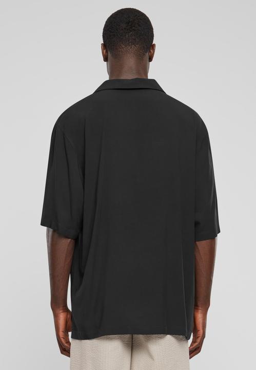 Actual product image Urban Classics Loose viscose shirt - 141029 (4XL)