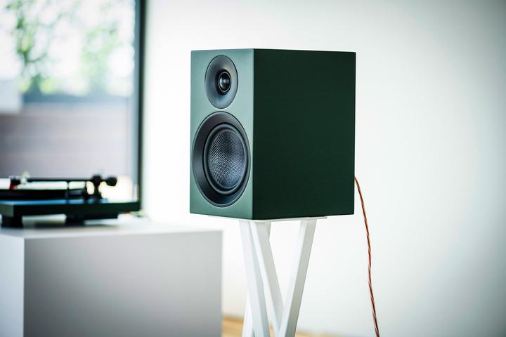 Produktbild Pro-Ject Speaker Box 5 E Carbon (1 Stk.)