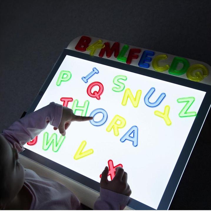 Image du produit TickiT Lot de 26 lettres majuscules colorées en acrylique semi-transparent