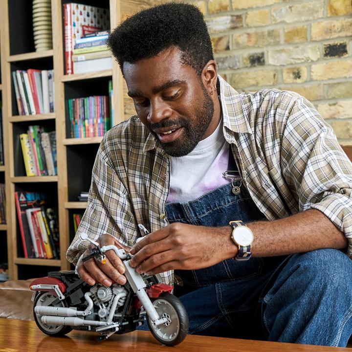 Actual product image LEGO Harley-Davidson Fat Boy (10269, LEGO Creator Expert)