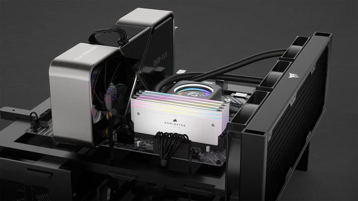 Produktbild Corsair Dominator Titanium (2 x 32GB, 6600 MHz, DDR5-RAM, DIMM)