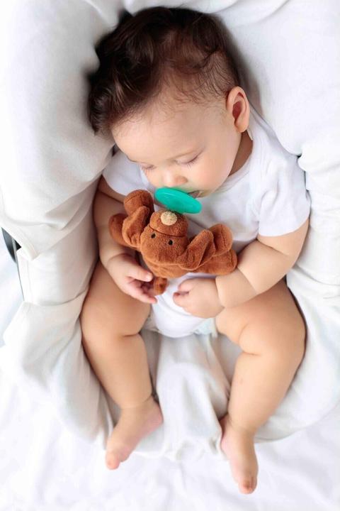 Produktbild Minikoioi SLEEP BUDDY Schlaf Kuscheltier mit Schnuller Braunbär Moi