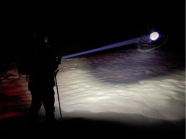 Produktbild Nordride Taschenlampe LED Spot Long Range R, 1100 Lumen, IP65, USB-C (21.90 cm, 1100 lm)