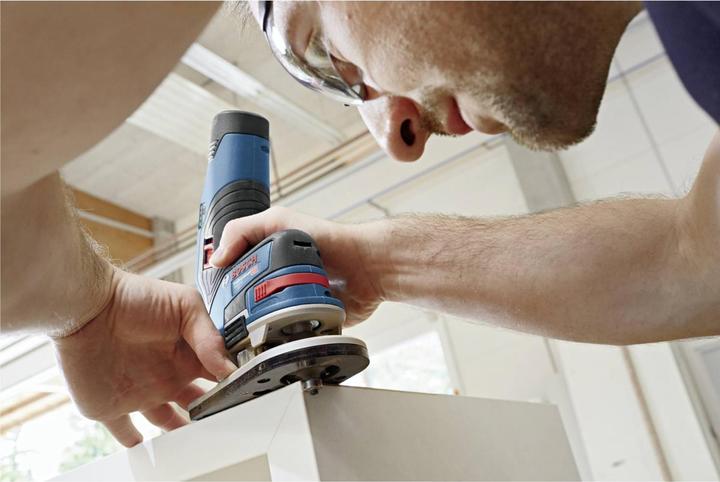 Produktbild Bosch Professional GKF 12V-8