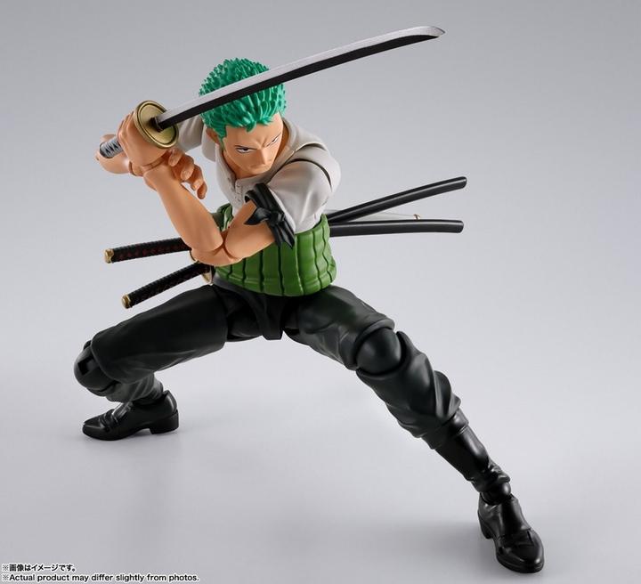 Actual product image Bandai One Piece S.H.Figuarts Roronoa Zoro Romance Dawn Version
