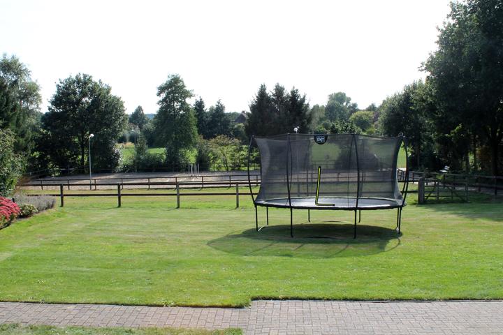 Actual product image Exit Silhouette (366 cm)