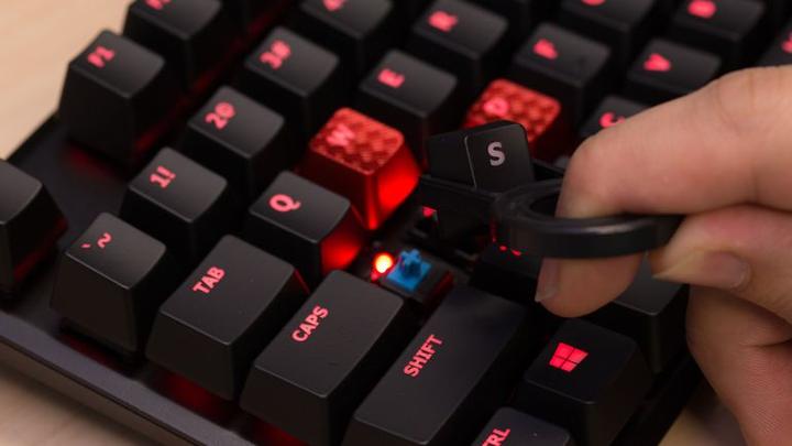 Actual product image HyperX Alloy FPS (DE, Cable)