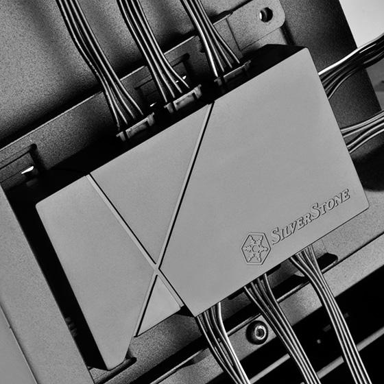 Produktbild Silverstone RGB-LED-Hub + 2x LED-Streifen (RGB)