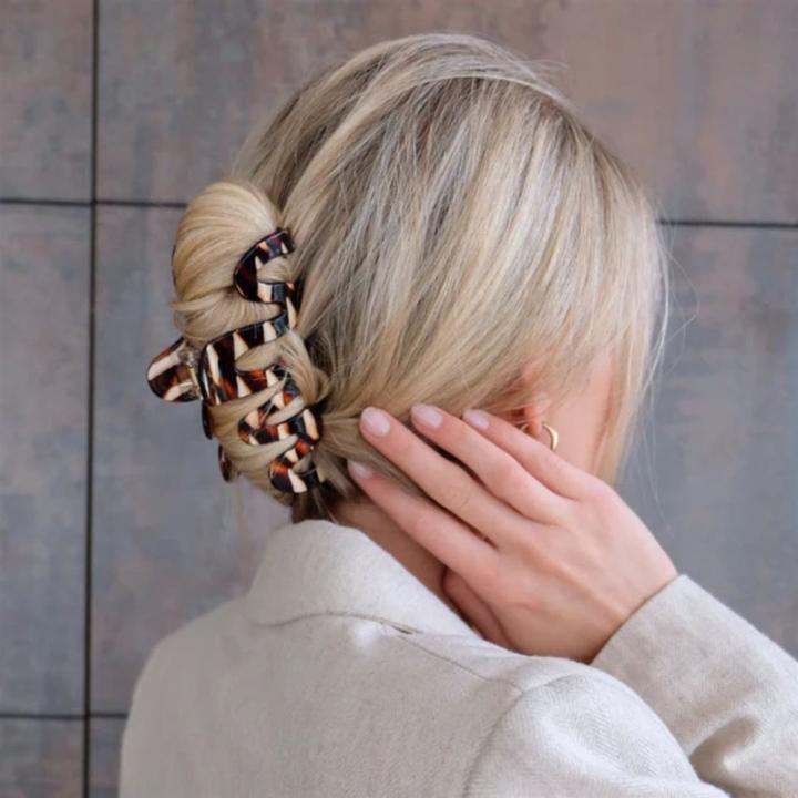 Produktbild Invisibobble Clipstar Cacao Cream Hair Clip Large Hair Claw (1 Stk.)