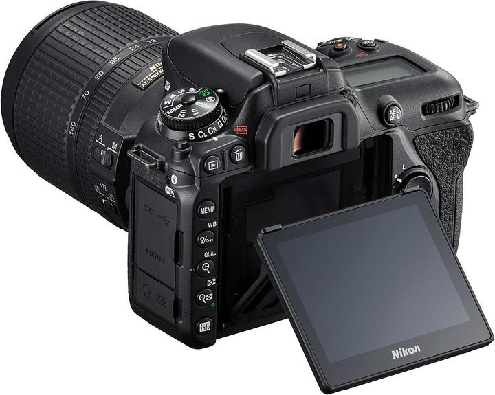 Produktbild Nikon D7500 Kit (18 - 140 mm, 21.51 Mpx, APS-C / DX)
