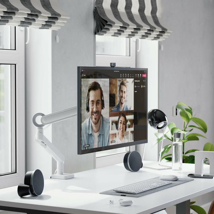 Produktbild Alogic Clarity Max 32 Zoll 4K Touch mit Web Cam (3840 x 2160 Pixel, 32")