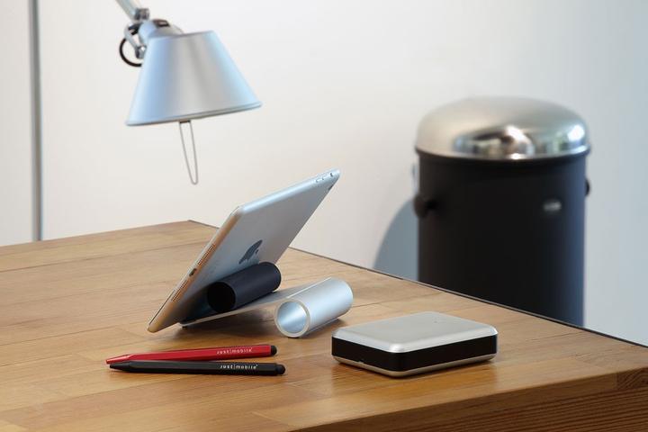 Actual product image Just Mobile Gum Max (10400 mAh, 38.48 Wh)