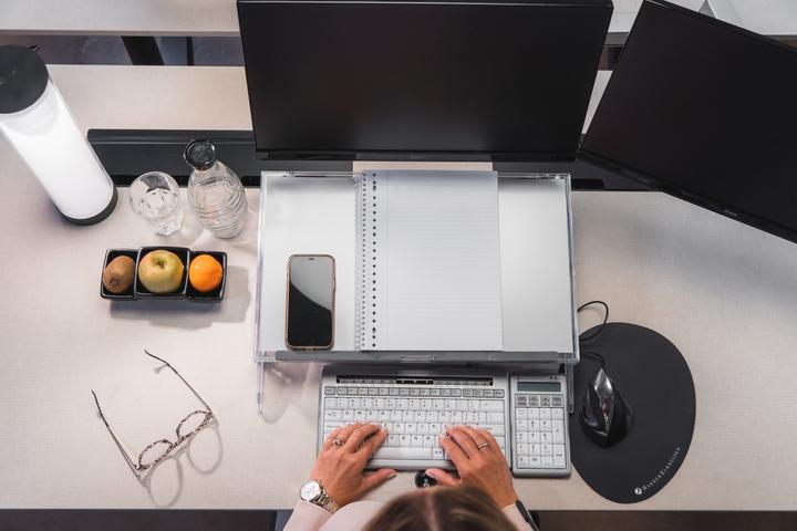 Actual product image Générique Document Holder - Writing Slope FlexDesk 640