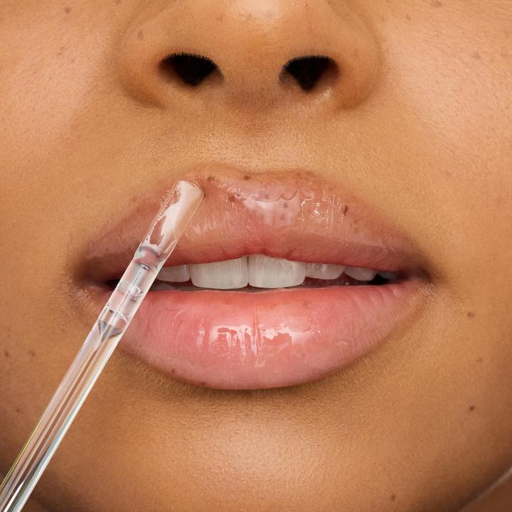 Image du produit essence what the fake! GLASS SHINE PLUMPING LIP FILLER repulpeur lèvres (01 Oh So Glassy)