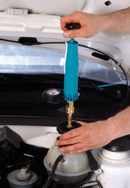 Actual product image HAZET Radiator tester 4800/12 ∙ Number of tools: 12
