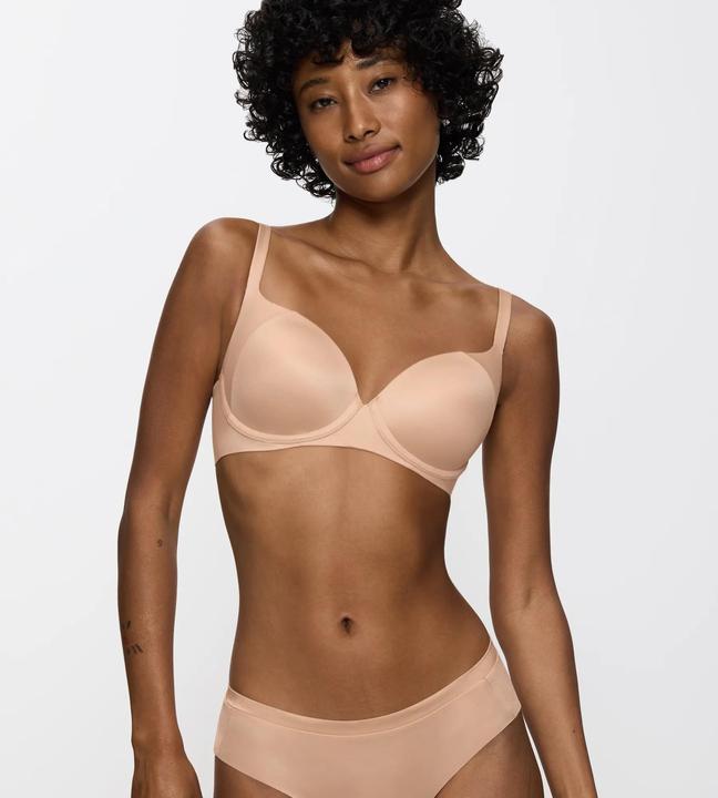 Actual product image Triumph Body Make-up Soft Touch WP EX (Single pack, 70 D)