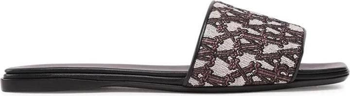 Max Mara Fridac Logo Slides (35)