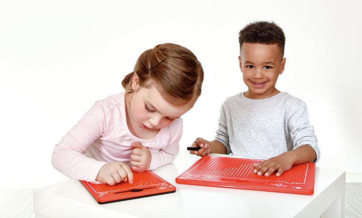 Actual product image Beleduc magnetic drawing board, red, large