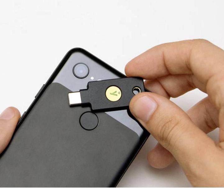 Actual product image Yubico YubiKey 5C NFC FIPS
