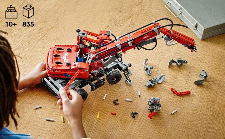Image du produit LEGO La grue de manutention (42144, LEGO Technic)