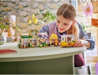 Produktbild LEGO Pflanzencafé und Blumenkiosk (42671, LEGO Friends)