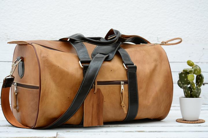 Only-Bags.Store Sac marin en cuir marron clair avec sangle noire, sac de week-end vintage