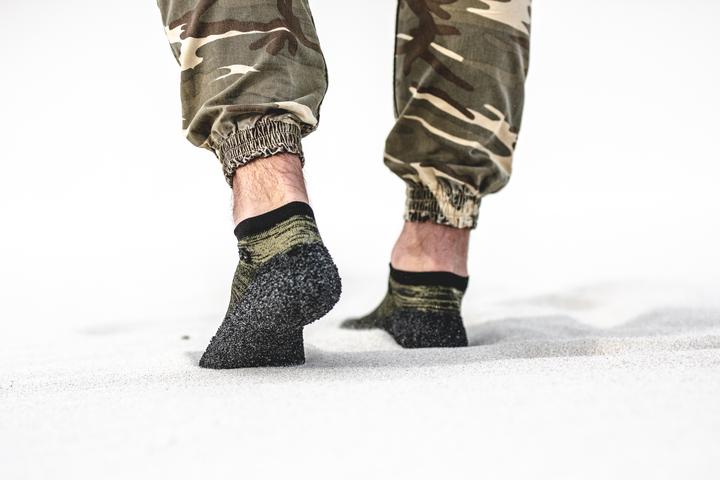 Actual product image Skinners Black (45 - 46)