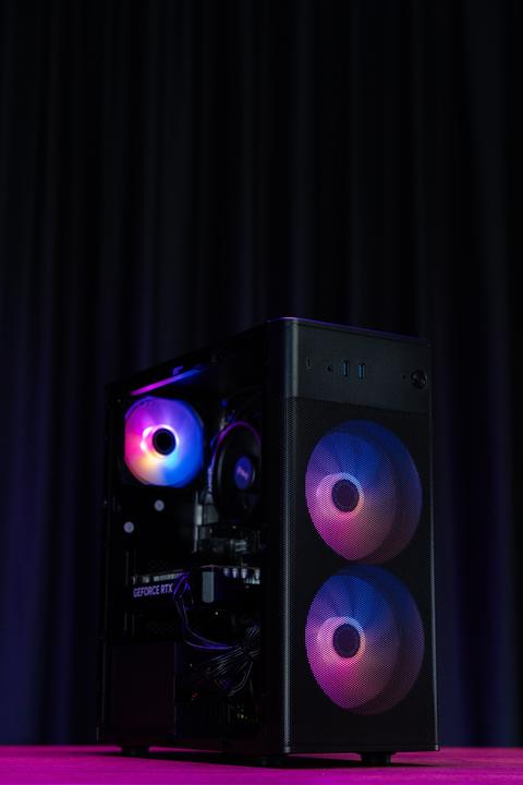 Produktbild Medion Recon E45 (AMD Ryzen 5 5500, 16 GB, 1000 GB, GeForce RTX 4060)