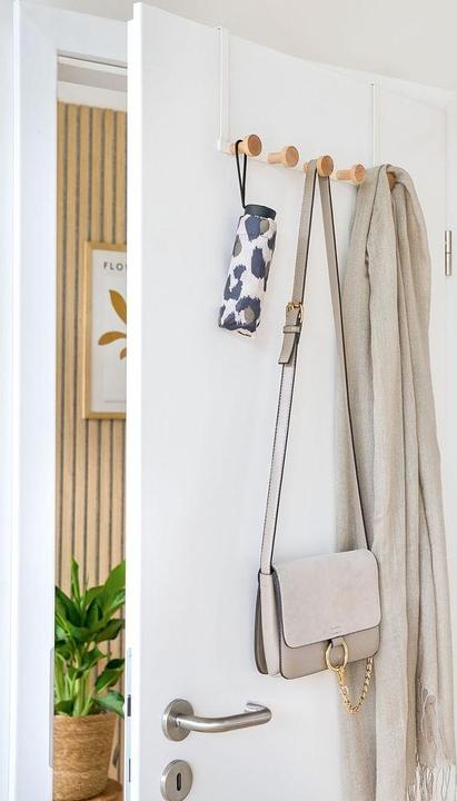 Actual product image Zeller Present Door hanger