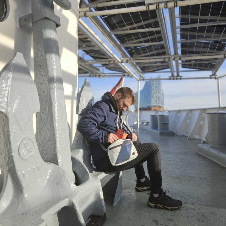 Produktbild 360Grad Umhängetasche Fender