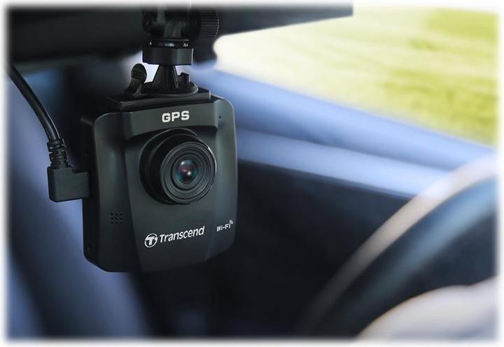 Immagine prodotto Transcend DrivePro 250 incl. 32GB microSDHC TLC (WiFi, Display integrato, Bluetooth, Accumulatore di carica elettrica, Ricevitore GPS, Full HD)