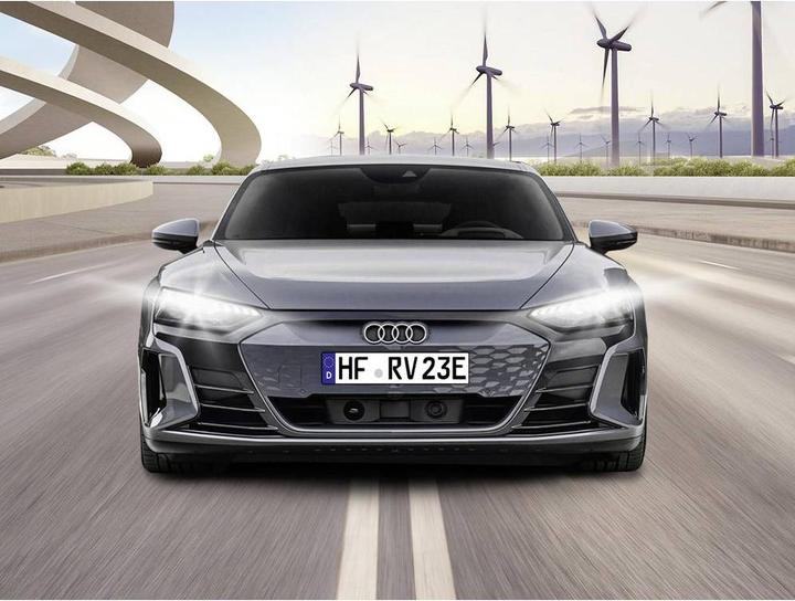 Actual product image Revell RC Scale Car Audi e-tron GT, Remote Control Car