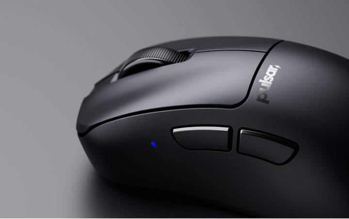 Actual product image Pulsar Xlite V4 - Medium Size 2 (Wireless, Cable)