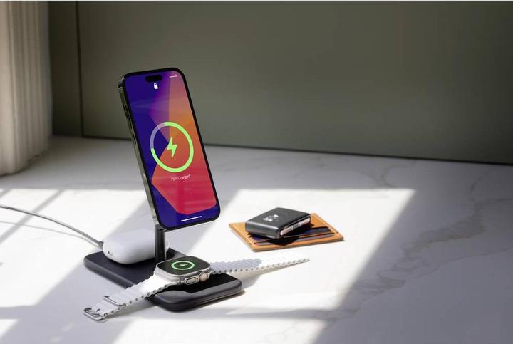 Actual product image TwelveSouth HiRise 3 Deluxe (15 W)