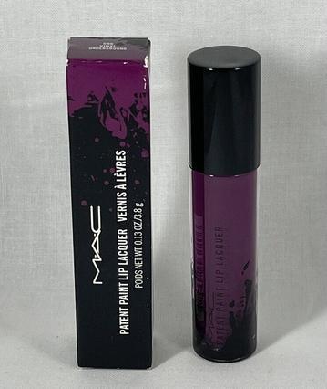 Immagine prodotto MAC Cosmetics Patent Paint Lip Lacquer Patent Pleasure (vinly underground)