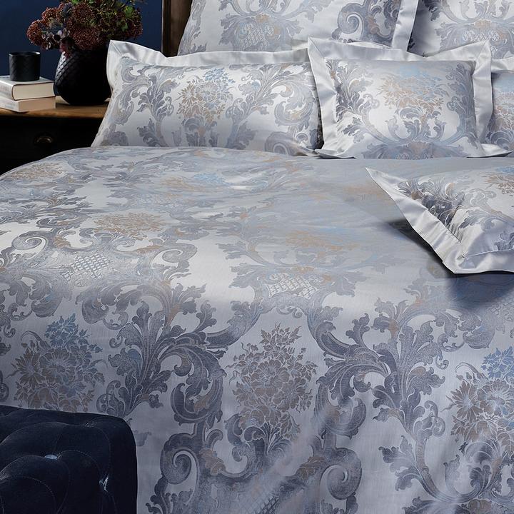 Actual product image Curt Bauer Maco brocade damask bed linen Louis XIV royal blue (Bedding set, 140 x 200 cm)