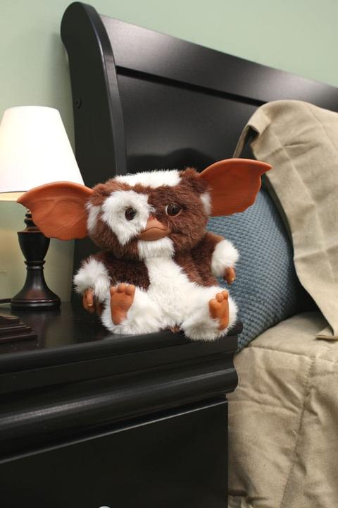 Actual product image Neca Gremlins with Sound - Dancing Gizmo (20 cm)