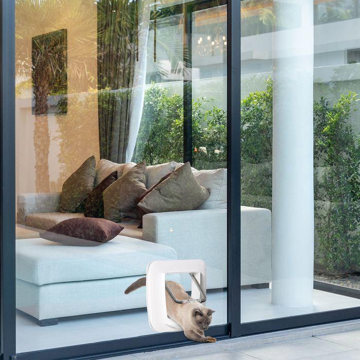 Actual product image Swisshandel24 Cat flap Dog flap with 4 locking options and magnet, for inside and outside doors, 30x29x10c (Manual cat flap)