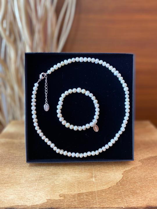Actual product image Andreani Gift set necklace and bracelet (Freshwater pearls)